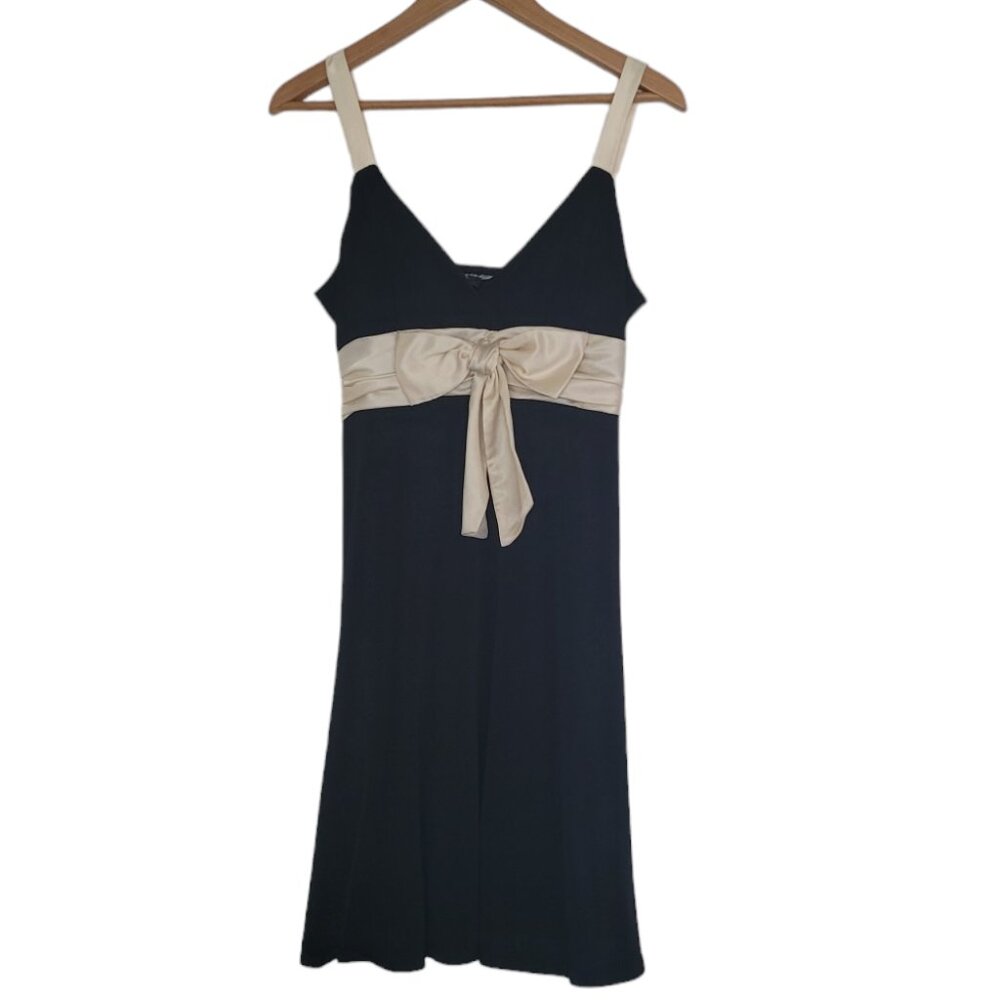 Black City triangles dress